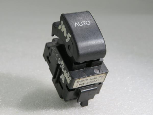 Comando / botão / interruptor vidros trás direito TOYOTA Corolla Verso (_E12_)