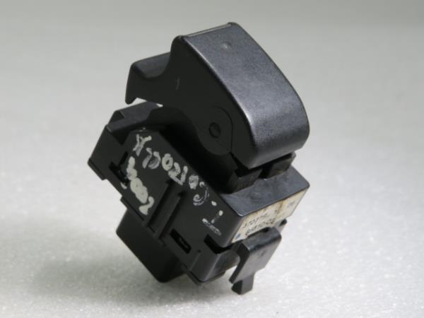 Comando / botão / interruptor vidros trás direito TOYOTA Corolla Verso (_E12_)
