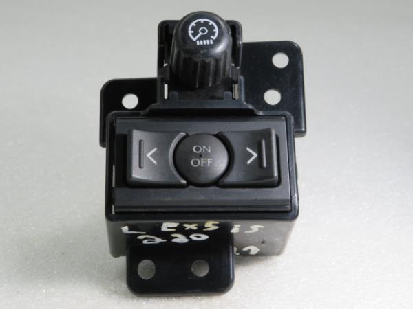 Botão / interruptor electromecânico / relé LEXUS IS II (GSE2_, ALE2_, USE2_) Imagem-1