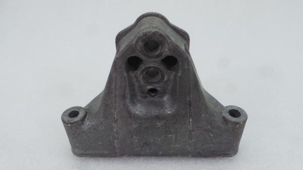 Supporto generico PORSCHE Cayenne (9PA) Imagem-1