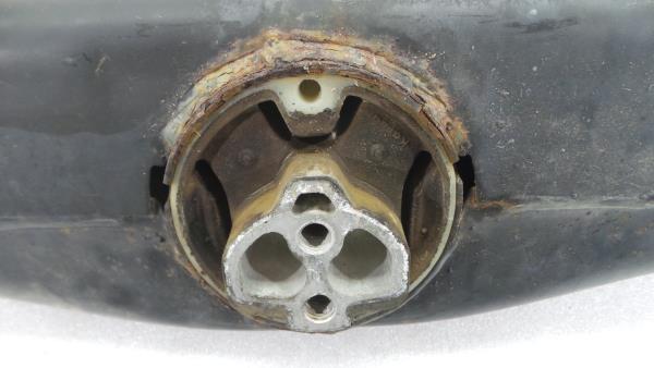 Supporto generico PORSCHE Cayenne (9PA) Imagem-3