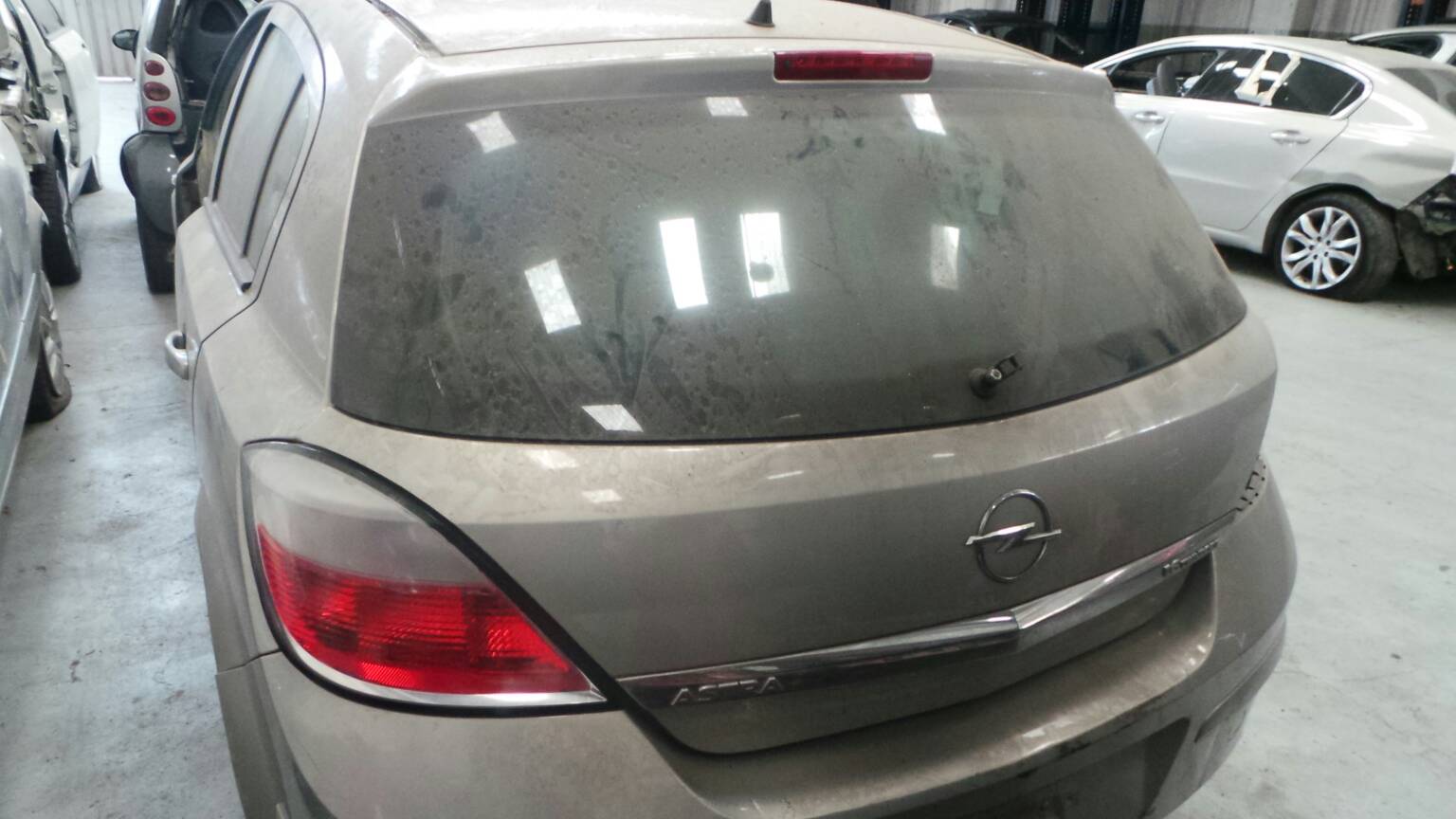 Tailgate / Trunk lid OPEL Astra H Hatchback (L48) Imagem-1