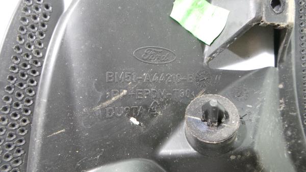 Spoiler portellone FORD Focus III Sedan Imagem-7