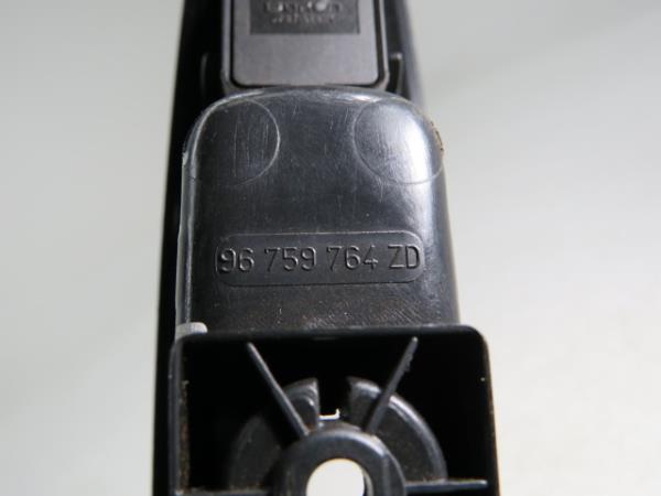 Mando / interruptor elevalunas delantero derecho PEUGEOT 3008 I (0U_) Imagem-3