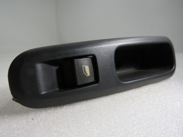 Mando / interruptor elevalunas trasero derecho PEUGEOT 3008 I (0U_) Imagem-2
