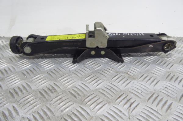 Kit / ensemble d'outils AUDI A4 Avant (8K5, B8)