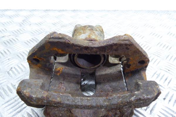 Étrier de frein avant gauche MITSUBISHI Canter (FB7, FB8, FE7, FE8) VII Imagem-4