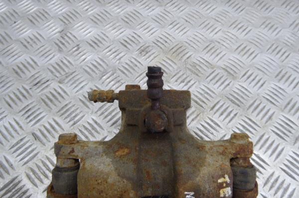 Étrier de frein arrière gauche MITSUBISHI Canter (FB7, FB8, FE7, FE8) VII Imagem-1