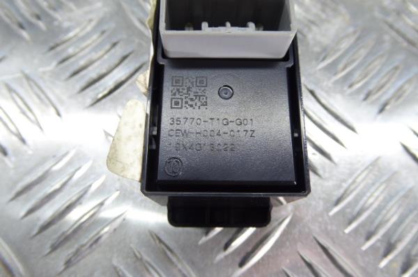 Commande / interrupteur lève-vitre Arrière Droite HONDA CR-V IV (RM_) Imagem-4