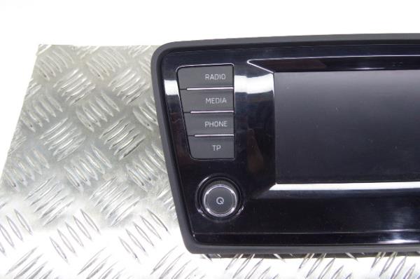 Rádio / auto-rádio SKODA Octavia III Hatchback (5E3) Imagem-1