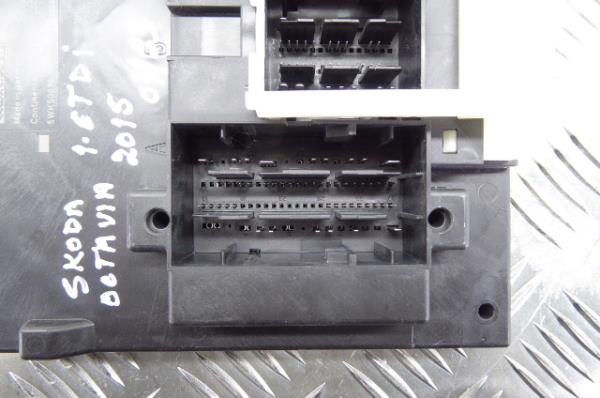 Caixa fusíveis / SAM / BSI SKODA Octavia III Hatchback (5E3) Imagem-2