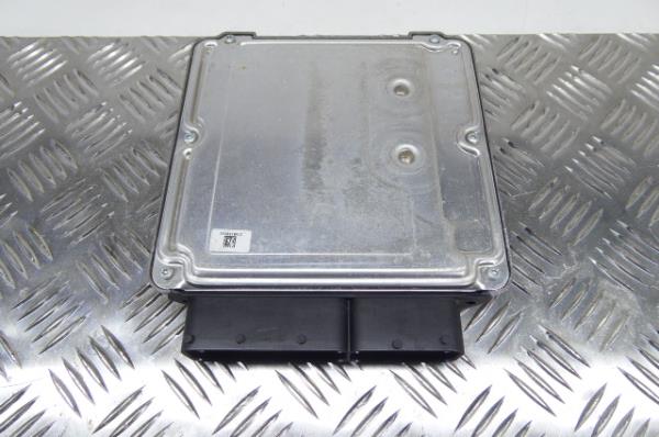 Centralina motor / ECU SKODA Octavia III Hatchback (5E3) Imagem-1