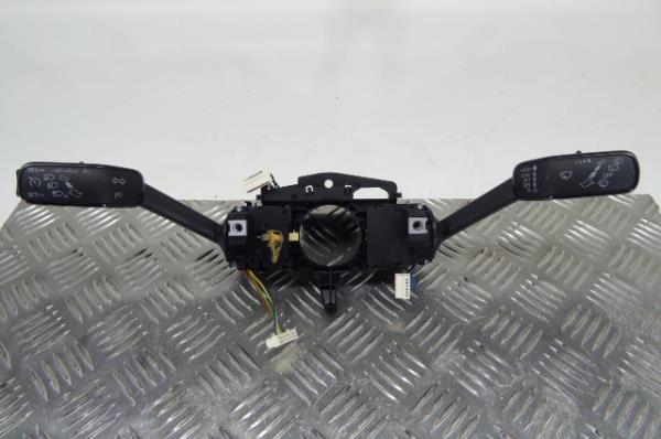 Manípulo de luzes SKODA Octavia III Hatchback (5E3)