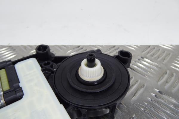 Right Rear  Door Window Regulator Motor SKODA Octavia III Hatchback (5E3) Imagem-1