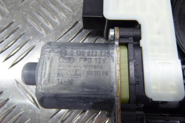 Motor vidro trás esquerdo SKODA Octavia III Hatchback (5E3) Imagem-6