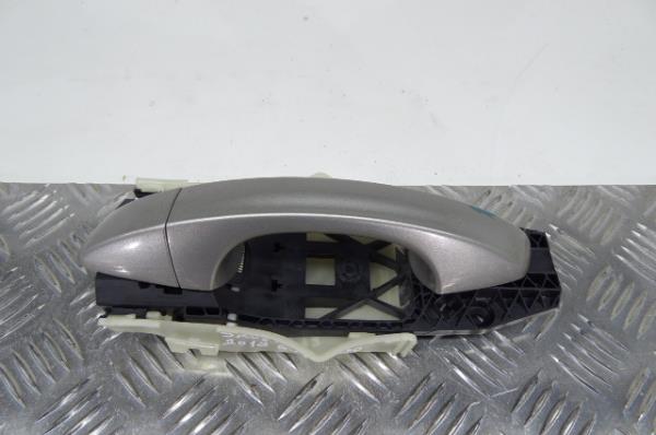 Puxador porta trás esquerdo SKODA Octavia III Hatchback (5E3)