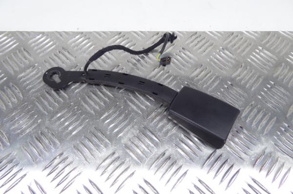 Pré-tensor cinto frente direito SKODA Octavia III Hatchback (5E3)