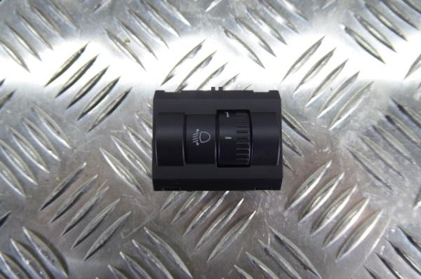 Botão / interruptor electromecânico / relé SKODA Octavia III Hatchback (5E3) Imagem-2