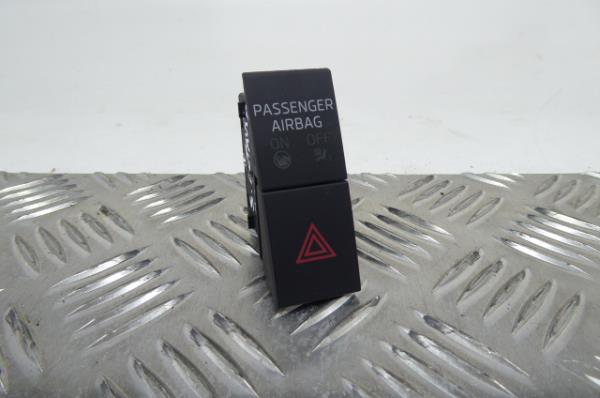 Botão / interruptor electromecânico / relé SKODA Octavia III Hatchback (5E3)