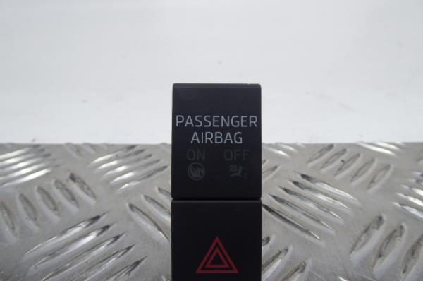 Botão / interruptor electromecânico / relé SKODA Octavia III Hatchback (5E3) Imagem-2