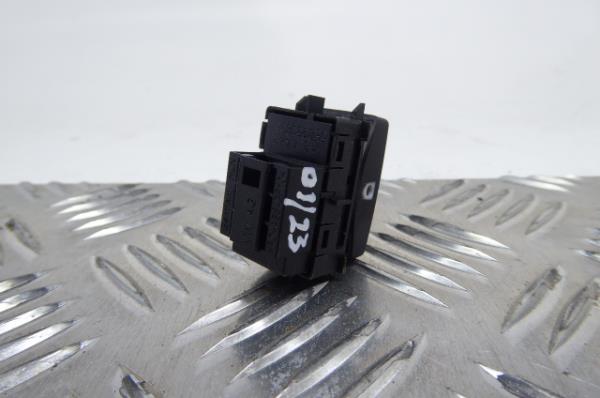 Comando / botão / interruptor vidros trás esquerdo SKODA Octavia III Hatchback (5E3) Imagem-1