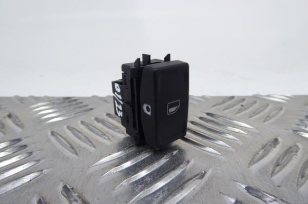Comando / botão / interruptor vidros trás esquerdo SKODA Octavia III Hatchback (5E3)