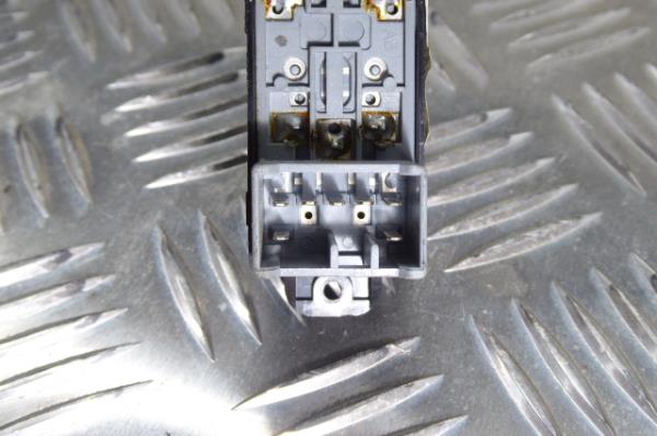 Comando / interruttore alzacristallo anteriore destro KIA Picanto (BA) Imagem-3