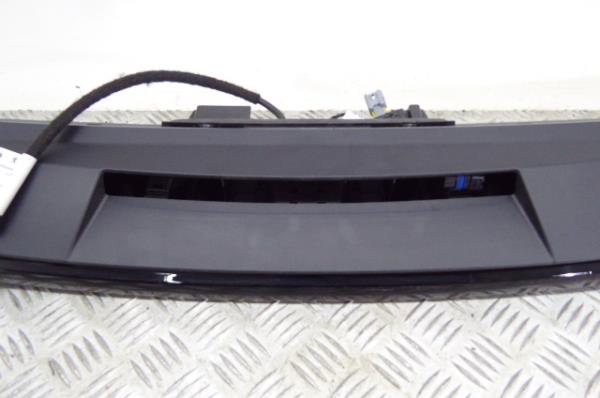 Spoiler / alerón portón trasero PEUGEOT 208 II Imagem-3