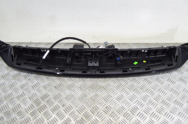 Spoiler / alerón portón trasero PEUGEOT 208 II Imagem-6