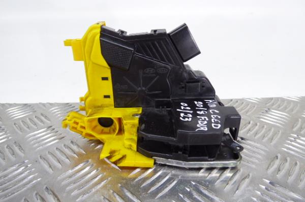 Serratura / chiusura porta Anteriore Destro KIA Ceed Sportswagon (JD)