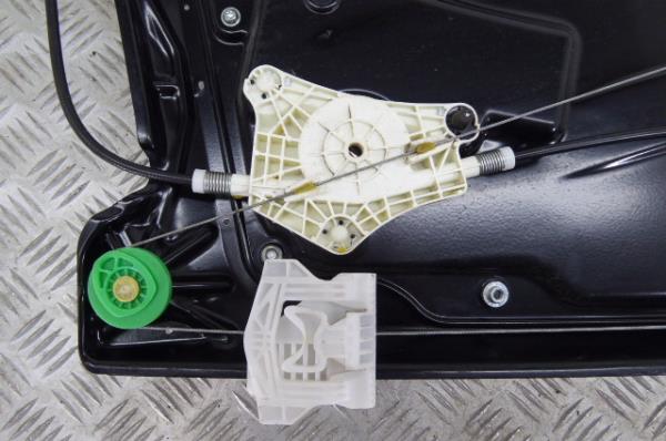 Lève-vitre avant gauche LAND ROVER Discovery III (L319) Imagem-4