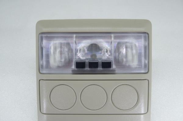 Plafonnier avant LAND ROVER Discovery III (L319) Imagem-1