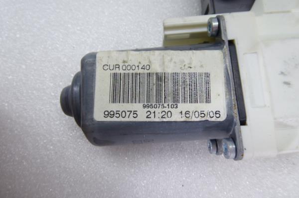 Fensterhebermotor vorne rechts LAND ROVER Discovery III (L319) Imagem-7