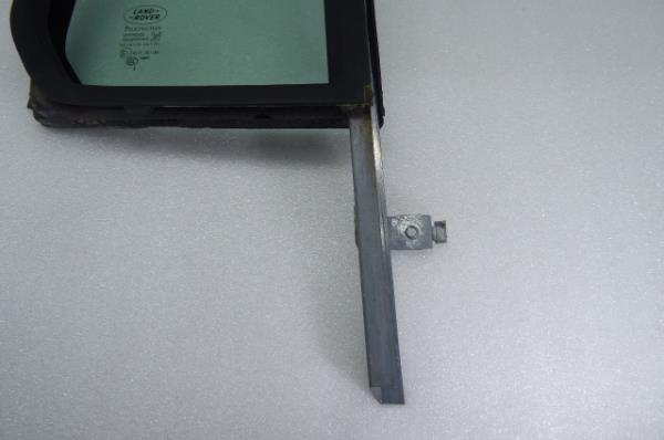 Vitre triangulaire arrière Droite LAND ROVER Discovery III (L319) Imagem-1