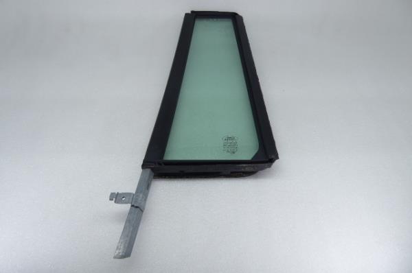 Vitre triangulaire arrière Droite LAND ROVER Discovery III (L319) Imagem-5