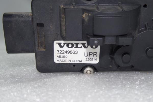 Bomba de agua VOLVO XC60 II (246) Imagem-5