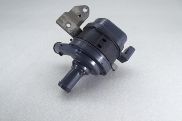 Bomba de agua VOLVO XC60 II (246)