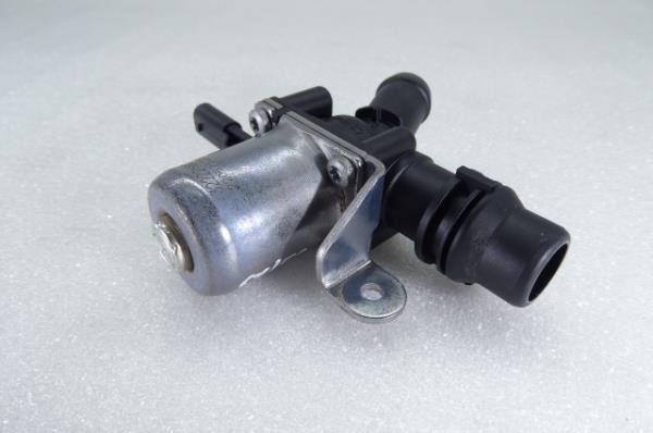 Bomba de agua VOLVO XC60 II (246)