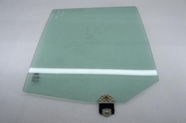 Vitre porte arrière gauche LAND ROVER Discovery III (L319)