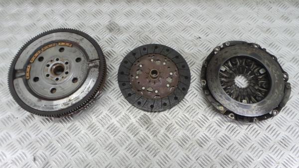 Volante motor PEUGEOT 3008 I (0U_) Imagem-3