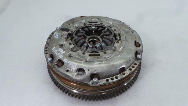 Volante motor TOYOTA Avensis Wagon (_T27_) Imagem-1