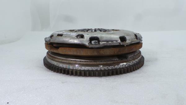 Volante motor TOYOTA Avensis Wagon (_T27_) Imagem-2