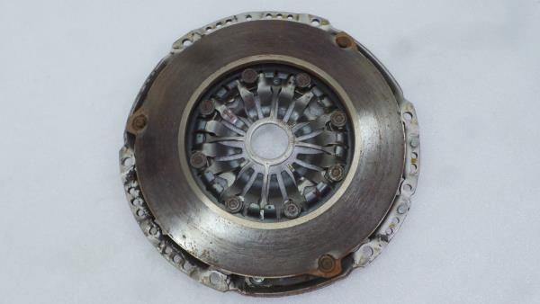 Volante motor TOYOTA Avensis Wagon (_T27_) Imagem-9