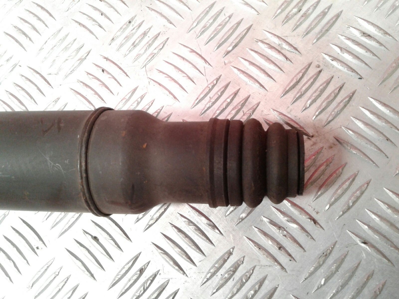 Central driveshaft MERCEDES-BENZ Classe C (W204) Imagem-1