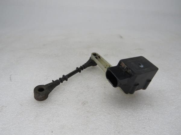 Capteur de niveau de suspension LAND ROVER Discovery III (L319)