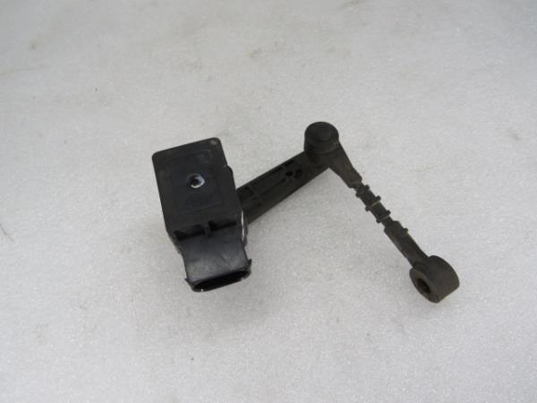Capteur de niveau de suspension LAND ROVER Discovery III (L319)