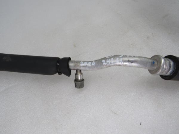 Tubo aire acondicionado LAND ROVER Discovery III (L319) Imagem-3