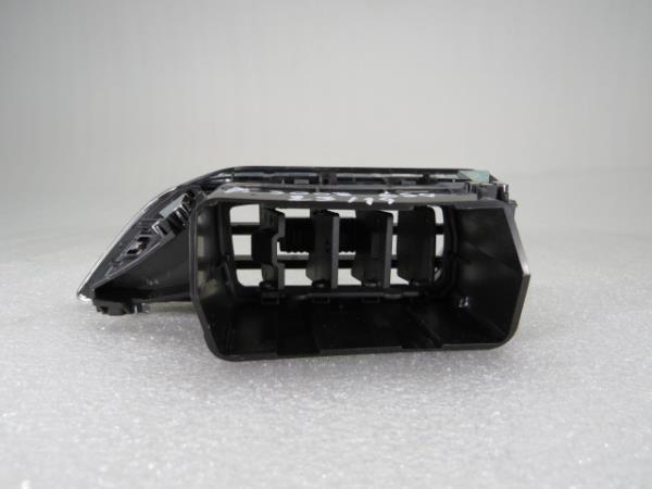 Difusor / salida de aire PEUGEOT 3008 II (M_) Imagem-1
