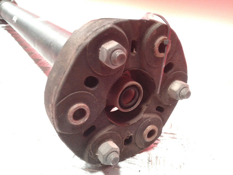 Central driveshaft MERCEDES-BENZ Classe C (W204) Imagem-1
