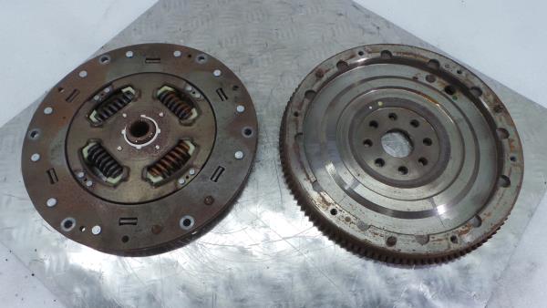 Volant moteur LEXUS RX (_U3_)